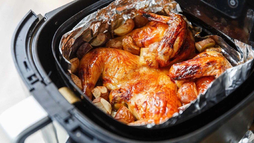 Can you put foil in an air fryer