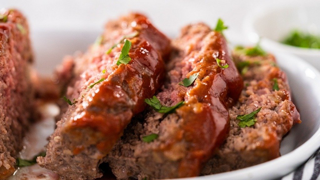 Slicing Classic Meatloaf With